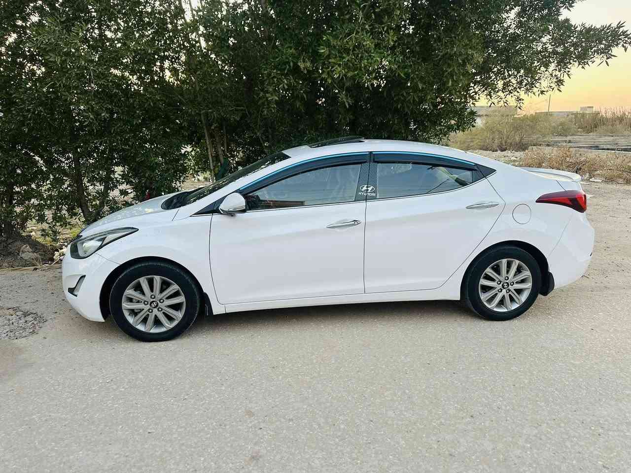 السلام عليكم
البيع هونداي انتره موديل  2016خليجي رقم بابل بسمي شرط التحويل السياره فول موصفات فتحه داخل صاج تبريد قطعتين مري شفط لايت عدسه ولد محرك كير حدايه  تبريد كلها جاهزه مانقصها اي شي محرك 1800 مكفول من الصبغ والتبديل. فقط بارد بيها في الجاملغ الخلفي والجاملغ الامامي شبر  السياره احله من الصوره السعر 130 
***********
