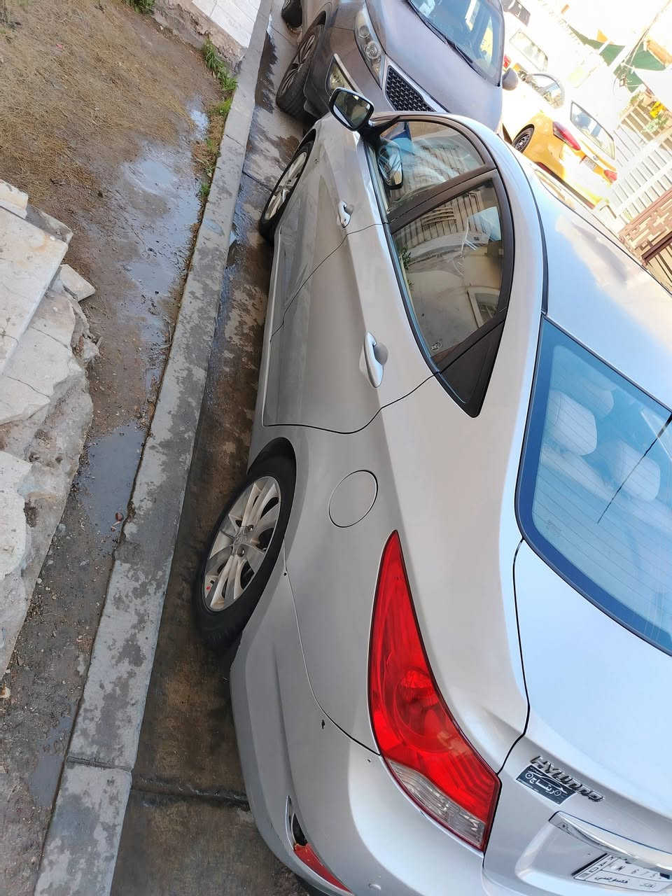 السلام عليكم
اكسنت خليجي موديل ٢٠١٢ محرك ١٦٠٠
كير ومكينه خير من الله
بيهة جاملغ الايسر مبدل مال مؤسسه وطخة بالدوسه فقط 
فتحة اشاير بالمري ٥ ويل كب
تحكمات بالستيرن 
مكاني بغداد الاعلام ٩٨ وبيهة مجال
***********
