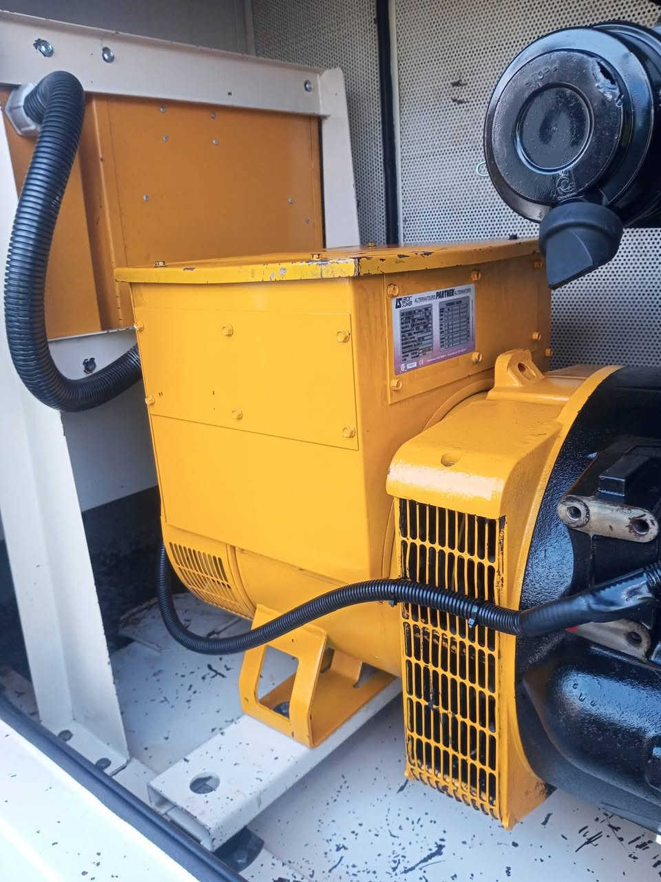 السلام عليكم مولد بيركنز انكليزي اصلي 
 33كيفي 3 سلندر.  كاتم 100% 🔊
. الاستفسار عل واتساب📞
 *********** 📞***********
توصيل كافه المحافظات  🚛
العنوان أربيل اصناعه الجنوبي
