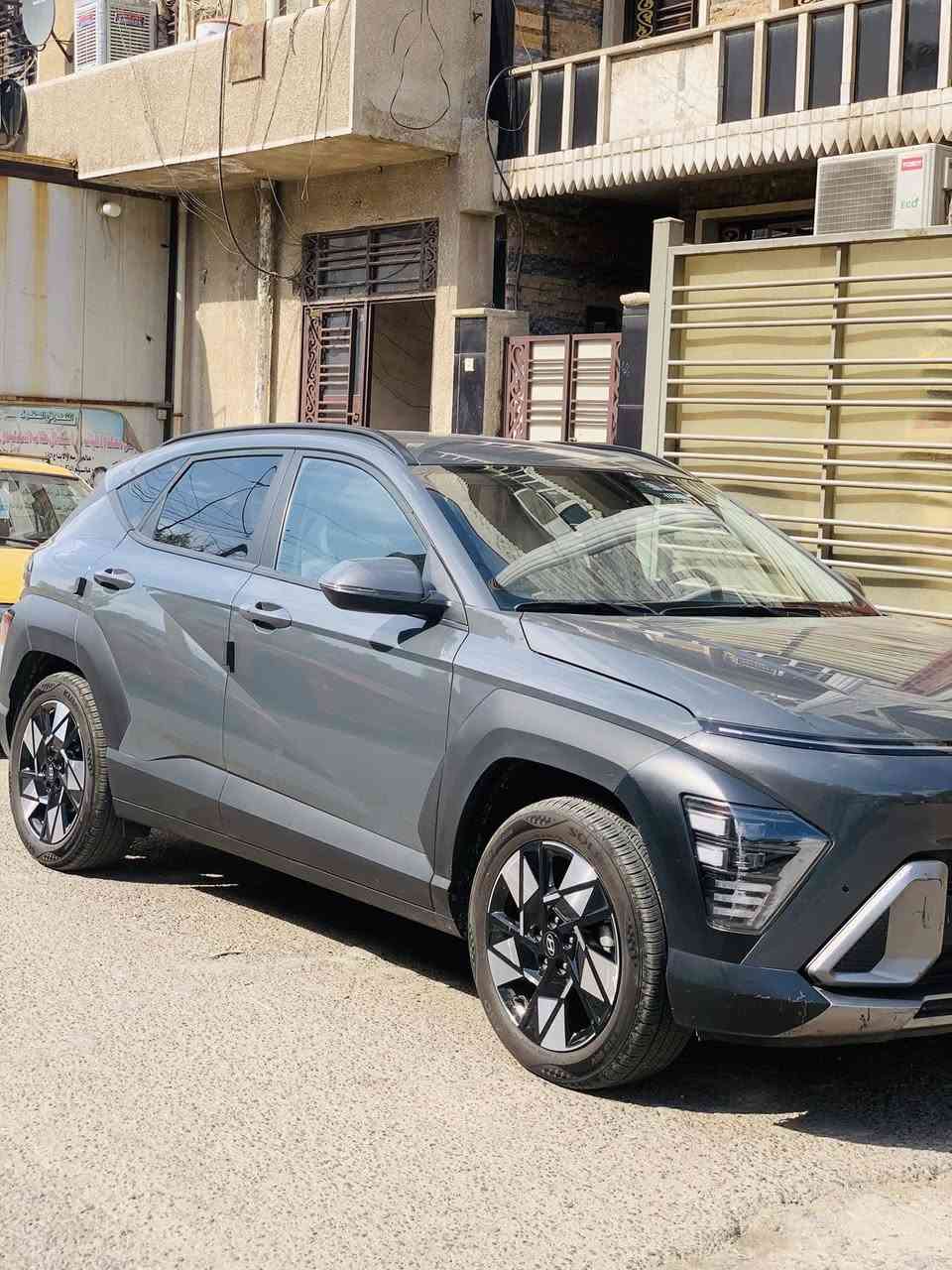 هونداي كونا 2025
فئه SEL  هذا حادثها كدامكم اخوان
صبغ جاملغ وربع البنيد والجاملغ راجع بارد
شاشة كبيرة متصله
داخل ابيض
تبريد قطعتين
شحن لاسلكي
فول تحكمات
حمالات قمارة
ويل كب دعايه
محرك 2000 دوش مكفول كير مكفول 
حدادة جديدة
سيارة ماشية 6 الف فقط بعدها زيرو
للبيع او المراوس
السعر 145$ بيها مجال
اي استفسار ***********
