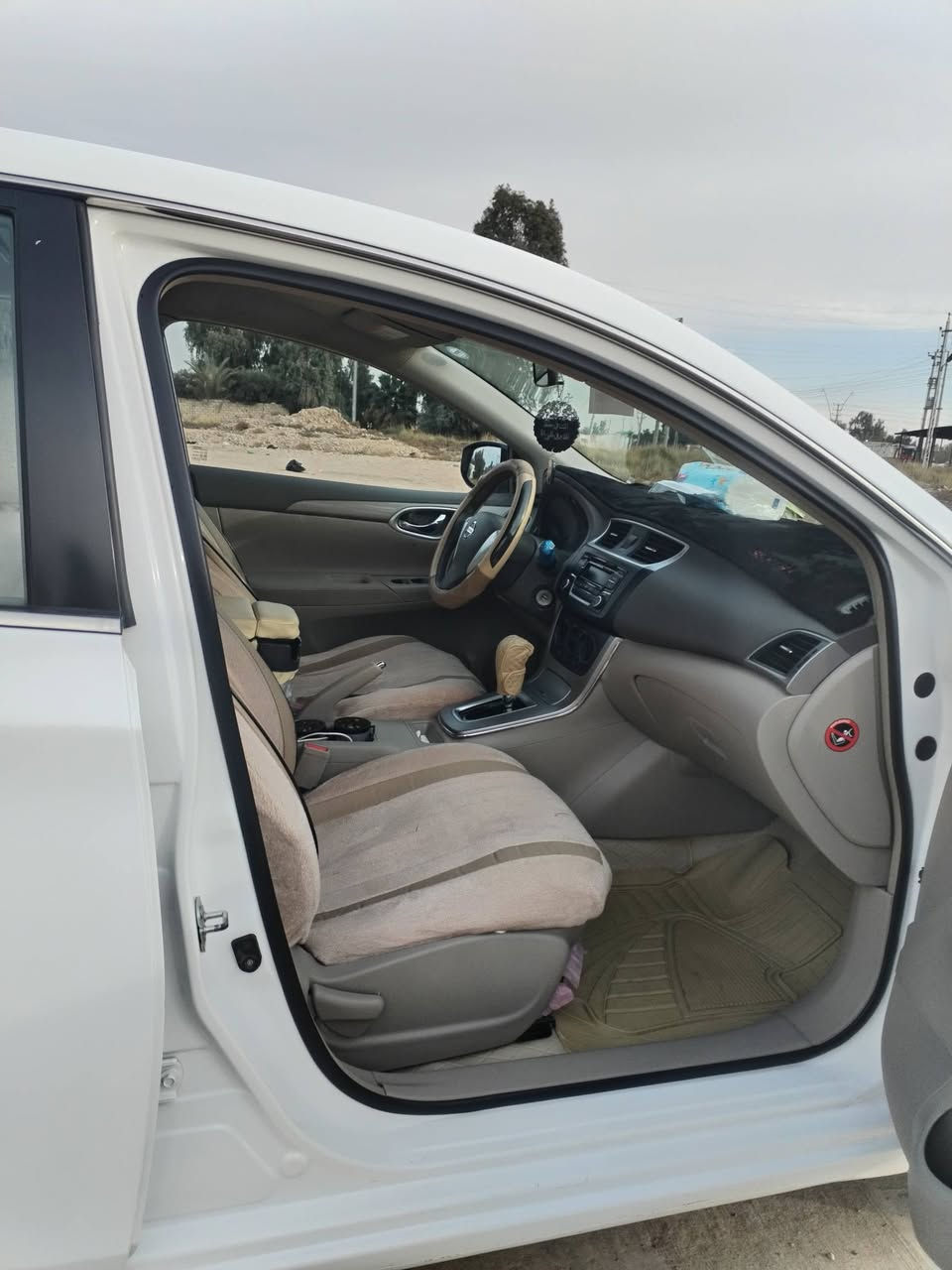 سلام عليكم  نيسان  سنتره خليجي موديل 2019 بيهه بس قطعه وحده لجاملوغ عكس لسايق سياره جديده  تخم تاير جديد رقم سليمانيه بسمي السعر 130 ملاحضه بيع او مراوس حسب لقناعه *********** رقم بي واتساب
