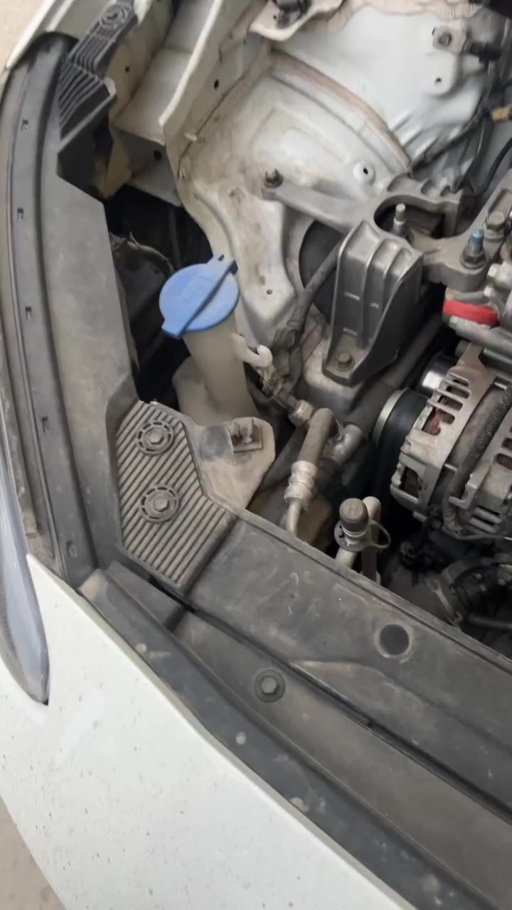 السلام عليكم للبيع كونا موديل ٢٣ سيل رقم بغداد الإنكليزي ماشيه ٣٨ ميل السياره مبدل جاملغ وبنيد نفس اللون 

المواصفات : بصمة / تشغيل عن بعد / شاشة كبيرة / فور ويل / رادار جانبي / مانع انحدار / اطفاء ذاتي  / مود درايف / لايت LED / تحكم ستيرن / كروس سرعة / مانع انزلاق / ويل كب / محرك 2000 دوش/اشايربل مري /حساسات توقف خلفي وأمامي  

السياره حادثها موضح بل صور لأواصل الضربه شاصي ولالغد موحود تصوير مكان الضربه وصور الحادث بل منشور 
للاستفسار ع الخاص او ع الرقم ***********
موقع السياره بغداد 
السعر ١٥٥ وبيها مجال
