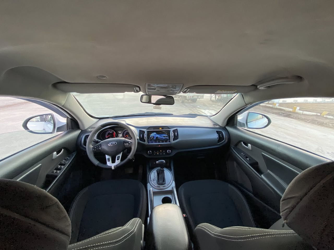 كيا سبورتج موديل ٢٠١٦
المحرك و الكير بشرط مامفتوح 
ماشيه فقط ١٠٥ ألف كيلومتر 
رقم دهوك ، الرقم و السنويه جديده لحد ٢٠٢٧
التحول او الوكاله بشرط 
طخم طايرات و حداديه جديده 
العنوان: دهوك-قضاء بردرش
السياره صبغ عام، الشواصي بشرط مامضروبه 
سعرها ١١٥ ورقه او بيها مجال 

*********** واتساب
