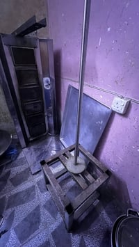 شواية لبيع معها ميز سل ستايل وزن ثقيل طول متر ونص سعر شواية 300 هي ول ...