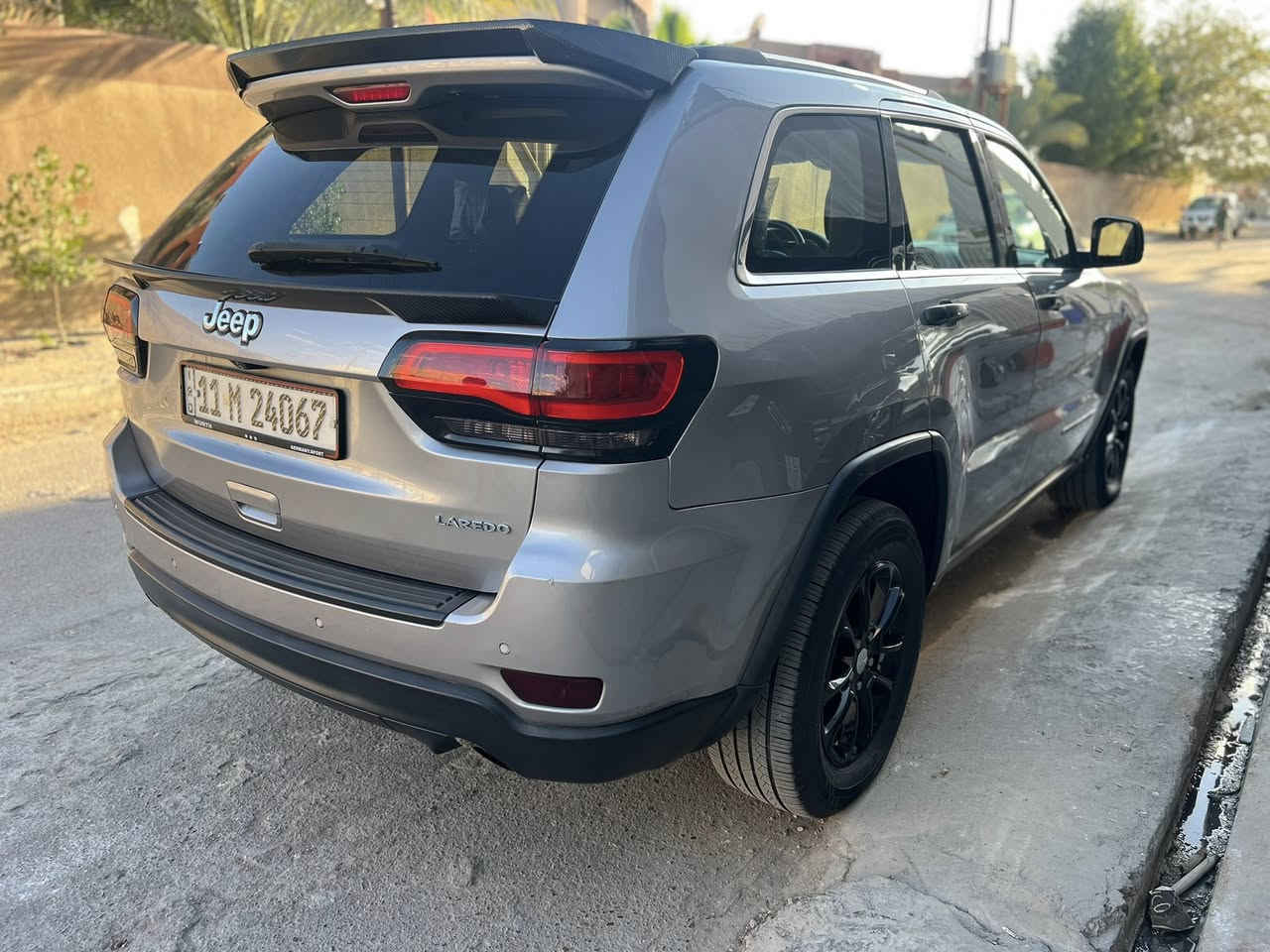 جيب وراد امريكي لون سلفر تحكم ستيرن شاشة كبيرة كشن كهرباء شفتات بالستيرن كير لمس سيارة نظيفة خير من الله الكير والمحرك مكفول ماشية 171000 KM  حادث امريكا جاملغ وبنيد وبالعراق نصبغ جاملغ الجهة الثانية للجمالية صور الحادث مرفقة بالمنشور تجي وتفحص وتتاكد اي كلوب بالدشبول ما ماشر بيها نشاط وعزم 
السعر 17500$ ومجالها بسيط حك الجية اعتذر من المراوس فقط بيع
***********
