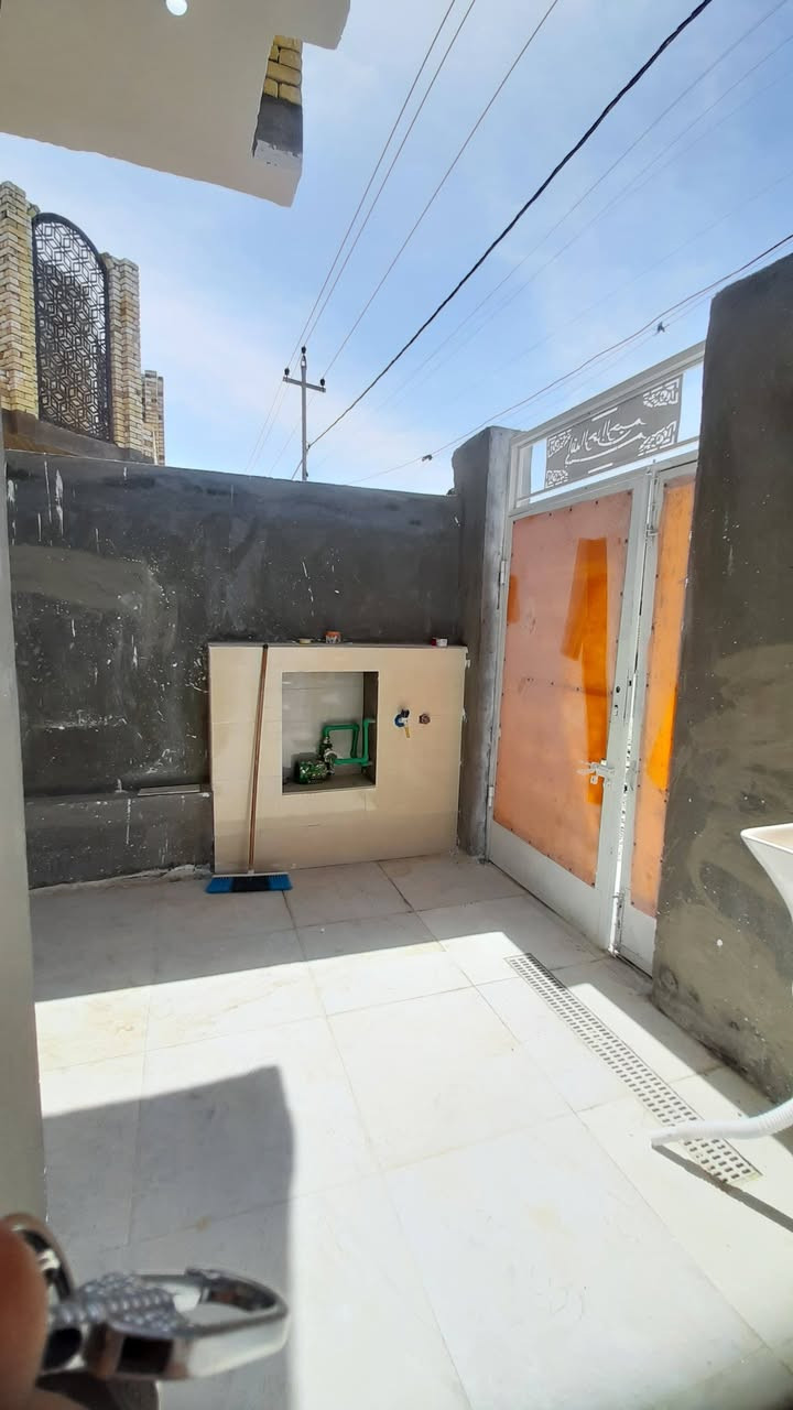 بيت للبيع طابو صرف 

حي الصحه 
على شارع ٢٠ الثاني
قريب للمدارس 

مساحه ١٠٠م طولاني

طابق واحد بناء حديث ٢٠٢٦
غير مسكون

غرفه استقبال صاله مطبخ 
صحيات داخليه وخارجيه مناور ٢

الروفان للعقار  
***********
