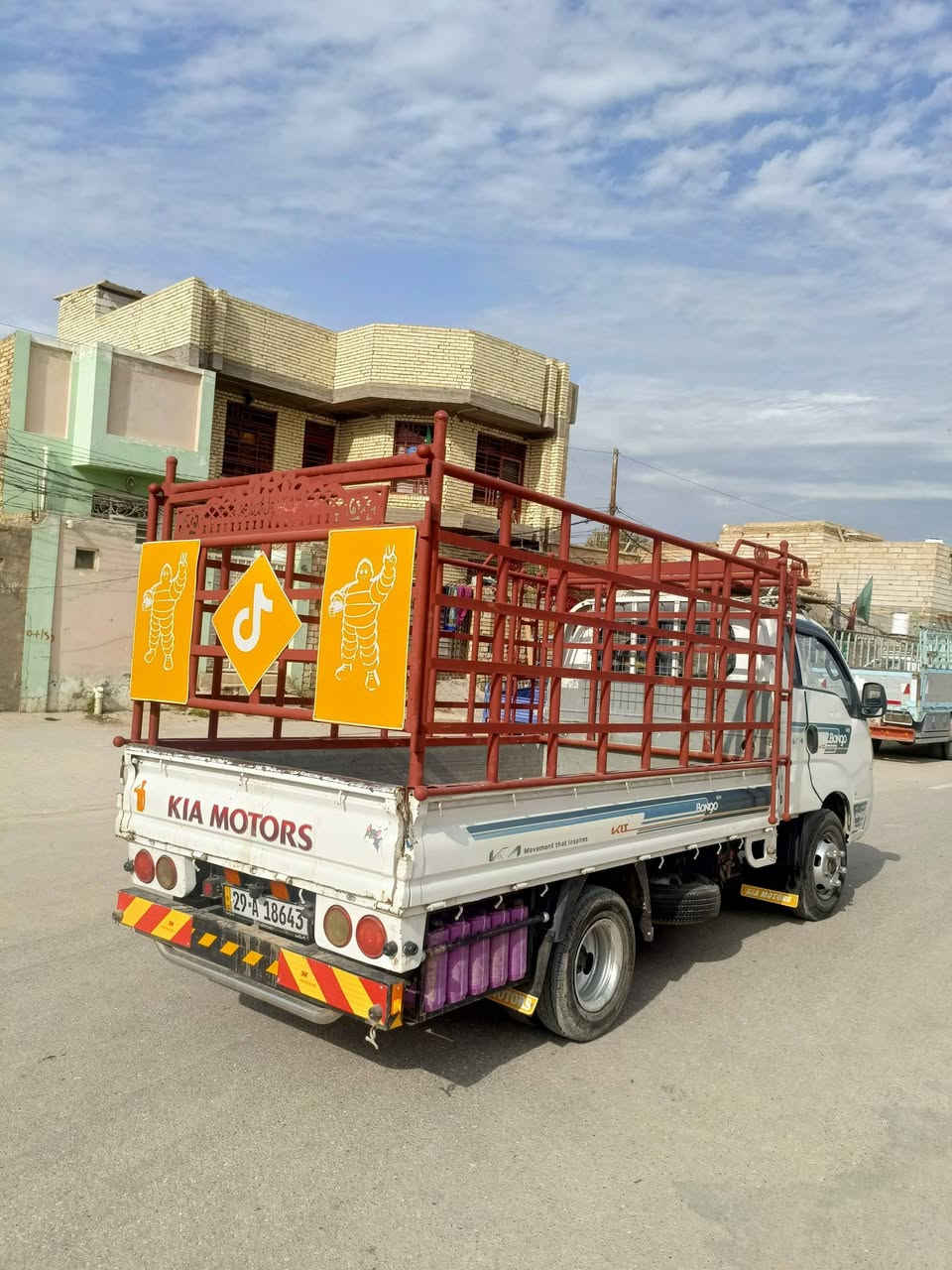 سلام عليكم محجر فحل بوري2مليم ستوني مسكمة جديد لبيع او مراوس السعر 500 وبي مجال مكاني كوفة رقم *********** واني خادم
