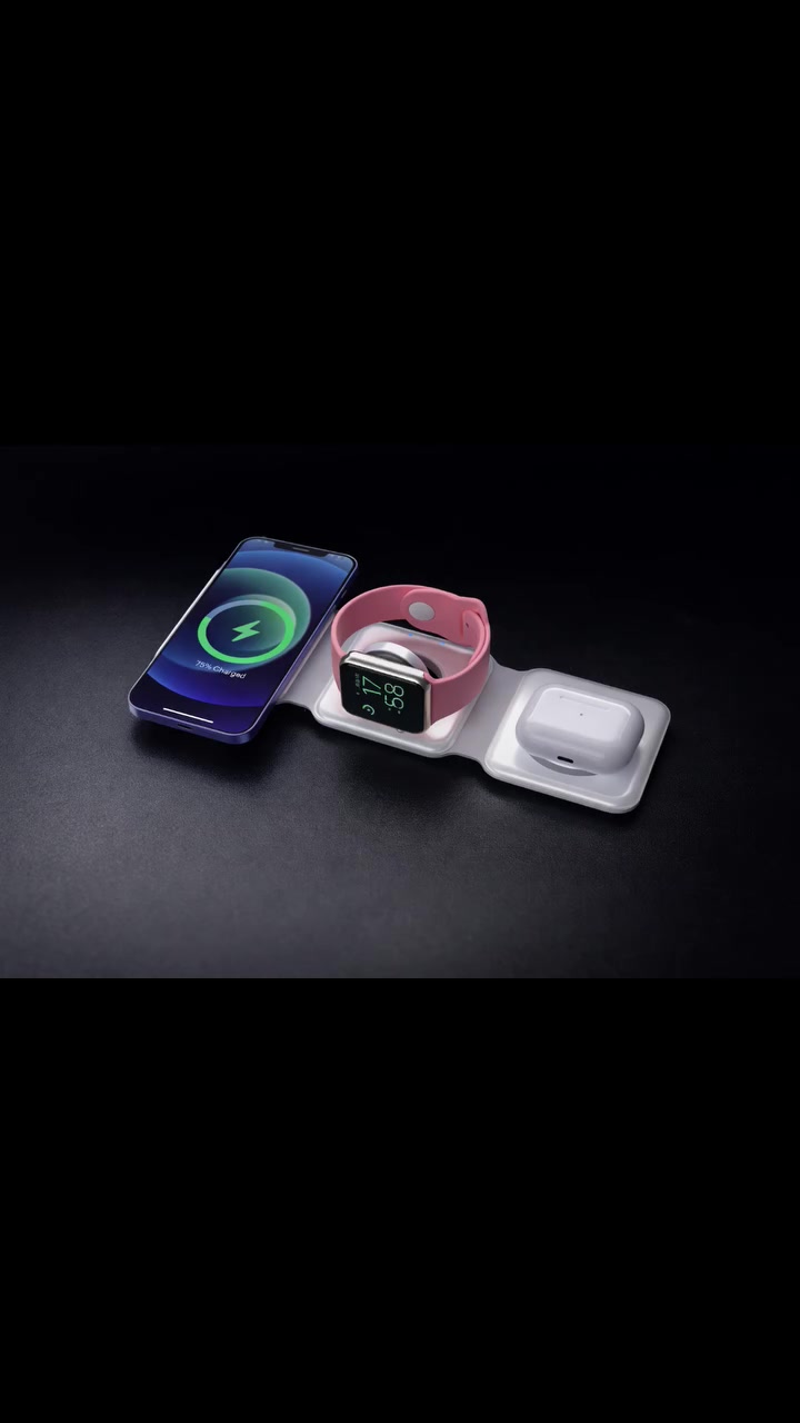 شاحن لاسلكي مغناطيسي 3 في 1 قابل للطي للآيفون و Apple Watch و AirPods

• شاحن لاسلكي مغناطيسي 3 في 1 مصمم لشحن الهاتف وApple Watch وAirPods في نفس الوقت بتصميم قابل للطي وسهل الحمل.

• تصميم ثلاثي مخصص لشحن الهاتف وApple Watch وAirPods في مكان واحد لتقليل الفوضى على المكتب أو الطاولة.

• يدعم الشحن المغناطيسي للهاتف حتى 15W مع مستويات طاقة متعددة (5W / 7.5W / 10W / 15W).

• منطقة شحن مخصصة لـ Apple Watch بقدرة 2.5W لضمان شحن الساعة بشكل مناسب.

• منطقة شحن مخصصة لـ AirPods بقدرة 3W متوافقة مع السماعات التي تدعم معيار Qi.

• تصميم قابل للطي والتحويل إلى وضع حامل ليعمل كستاند للهاتف أثناء الشحن.

• نوع المنتج: 3 in 1 Magnetic Wireless Charger
• المواد: ABS + Silicone
• الأبعاد: 247 × 74.5 × 7.5 مم
• الواجهة: USB-C
• مدخل الطاقة:
 • 9V / 2A
 • 12V / 2A

• خرج شحن الهاتف:
 • 5W
 • 7.5W
 • 10W
 • 15W

• خرج شحن Apple Watch: 2.5W
• خرج شحن AirPods: 3W

• التوافق: يدعم الهواتف وAirPods وApple Watch التي تدعم معيار Qi.

محتويات العلبة:
• شاحن لاسلكي مغناطيسي 3 في 1
• كابل شحن USB-C
• دليل الاستخدام
• علبة التغليف
 #العرق
 #توصيل لجميع محافظات العراق #اكسبلور
 #فولو


**إذا كنت صاحب هذا الإعلان وتريد حذفه لأي سبب، رجاءا أرسل رسالة إلى الدعم الفني**