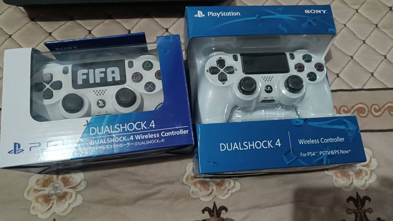 للبيع PS4 Slim 500GB + يدتين وحده موشمه نادي الستي 
نضيف وشغال 100%، بالكارتون + وايرات+ حساب امريكي+ بيه العاب مثل البيس /فول جايس/ و فورت نايت/ وغيرها 
المكان: بابل _المسيب
السعر: 350 الف بي مجال بسيط البلي اخو اخو الجديد استعمال بسيط شغال من جميع النواحي بلي ياباني ثلاثه خطوط 
الاستفسار / خاص


**إذا كنت صاحب هذا الإعلان وتريد حذفه لأي سبب، رجاءا أرسل رسالة إلى الدعم الفني**