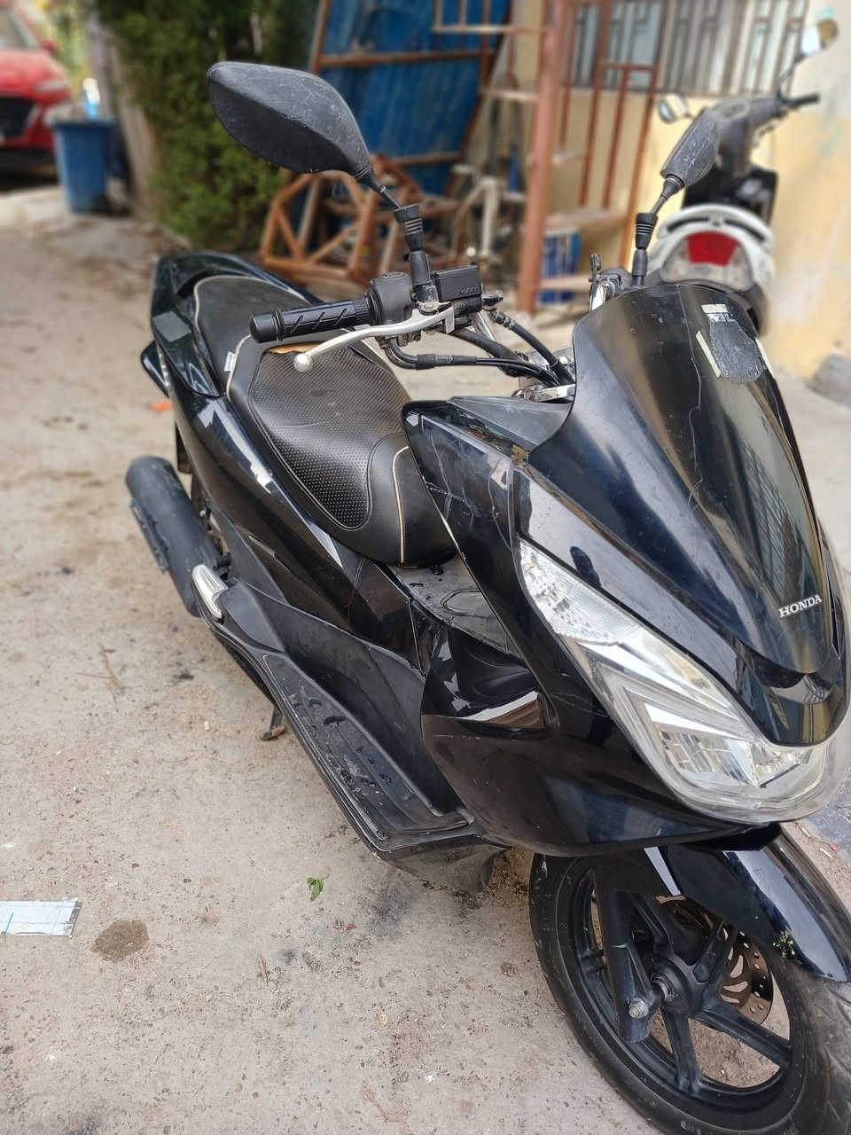 بي سي اكس الجيل الثاني ماشيه ١٤ الف دراجه نظيفه او جديده السعر 18 $ بيها مجال بسيط مكان العلاوي شارع ٦  للستفسار ***********
