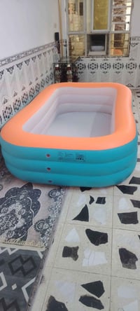 مسبح عائلي الطول ٢٤٠ العرض ١٥٠ الرتفاع ٦٠ بغداد مدينة الصدر 0772268598...