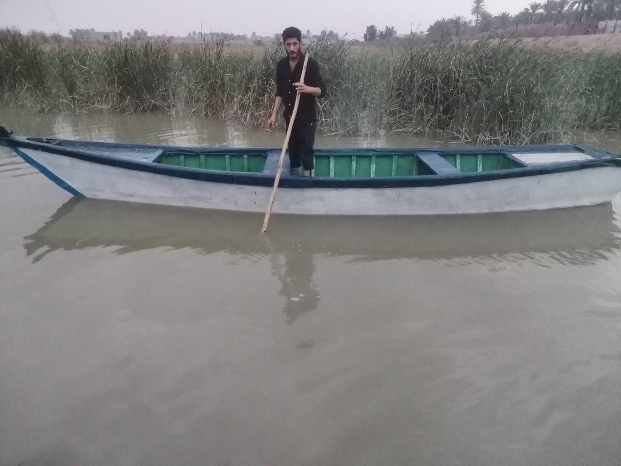 سلام عليكم شباب ابلام اثنين البيع الحمر الخضر مكاني كرمه علي ***********
