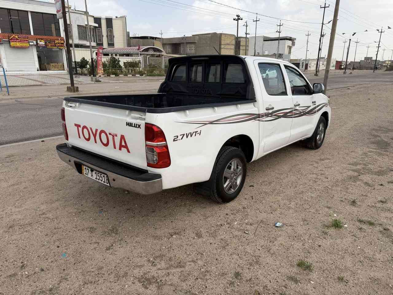 السلام عليكم بيكم هايلوكس اوتماتيك 2015 بيه بارد قليل سياره نضيفه تخم تاير جديد حداديه جديده رقم نكليزي سنويه صار شهرين من مجدده بسمي سعر 215 ***********
