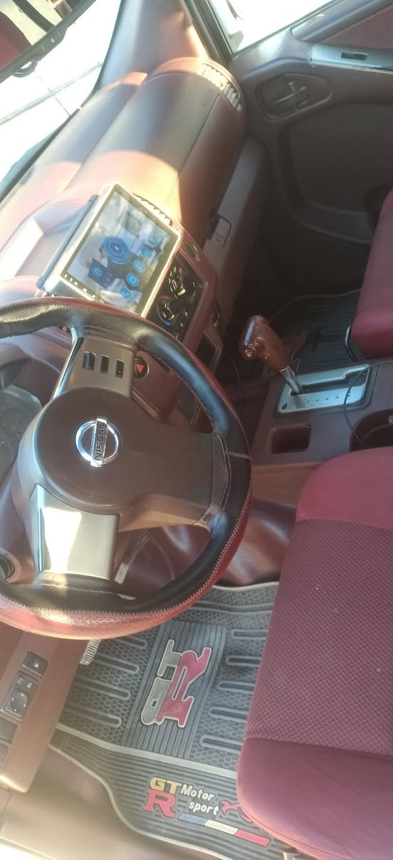 نيفاره موديل 2010 محرك وكير اوتماتيك جديد تبريد ثلج سياره جاهزه من كلشي بيه طخه بدايه جاملغ لايمن سعرها100وبيه مجال رقم بغداد مكان السيارة بل حله ***********
