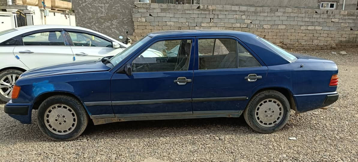 مارسيدس موديل 1986
كير عادي محرك بلادي رقم صلاح الدين تحويل ثاني يوم 
رقمها دولي كامله معاملتها سياره موضحه كما بالصور 
مكان السياره صلاح الدين 
للاستفسار *********** 
السعر 45 وبيها مجال
