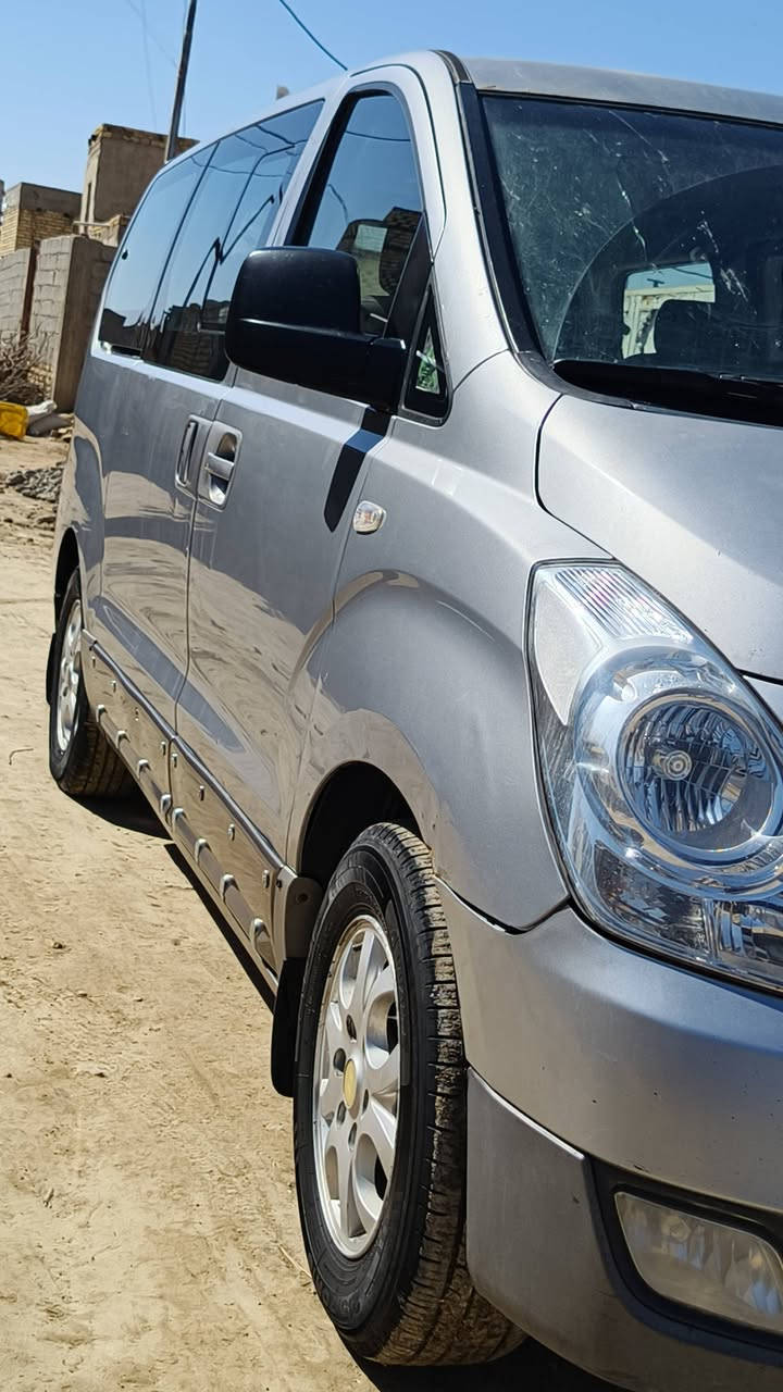 ستاركس 2014 - للبيع أو المراوس
المواصفات والتفاصيل:
​الموديل: 2014.
​الرقم: بصره (ألماني) - السنوية بأسمي وجاهزة ( لغاية 2027).
​الخط:  (ذي قار - كربلاء).
​المحرك: محرك سورنتو (أصل مسكر).
​الكير: كير مجول.
السيارة نظيفة  بيهها ضرر بسيط (جاملغ أمامي جهة السائق من كوريا).
 السعر 
​السعر: 205 ورقة (وبيه مجال للشراي).
​المراوس: يرهم مراوس بسيارة (سيدونا).
​📞 للتواصل والاستفسار
***********
