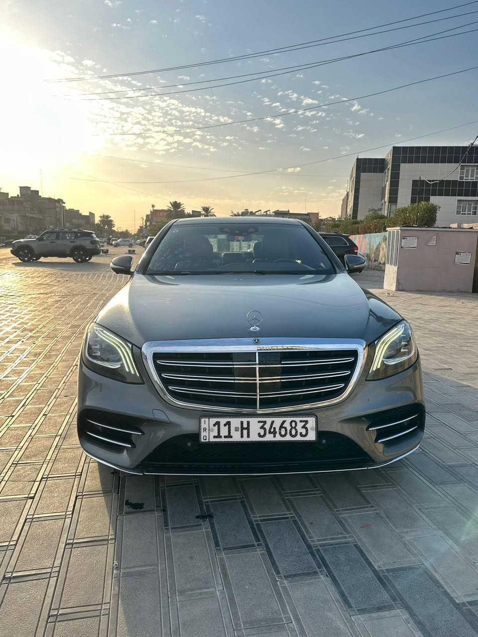 5 دكم
مارسدس s560 
موديل 2019
 ماشية 86 ميل
وارد امريكي كلين مكفول عدا دعاميات صبغ
كير محرك مكفول
لون رصاصي مميز فول مواصفات
مواصفاتها معروفة للجناي
***********
الموقع بغداد المنصور
السعر 49.000$ وبيها مجال
