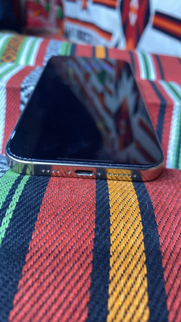 سلام عليكم ايفون ١٦ برو ماكس ذاكره ٢٥٦ بطاريه ٩٤ الجهاز بعده بضمان كفاله عامه شرط كامله ملحقاته السعر مليون و٤٠٠ وبيه مجال ***********
