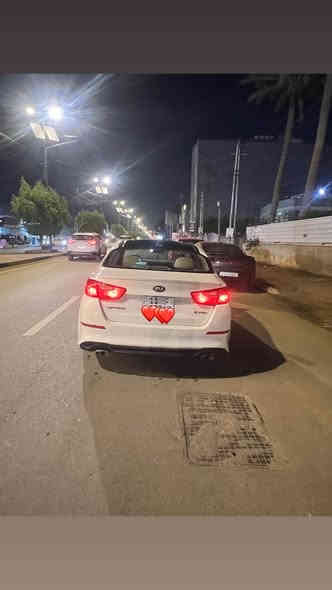 السلام عليكم شباب  كيا اوبتيما موديل 2015 وارد امريكي حادث خشم لبجم لايمن رقم شاصي موجود وبيه سونار  فول الفول  رقم بغداد محرك 2400 جي دي منظومه غاز بيه تبريد ثلج رقم بغداد جديد انكليزي  بغداد الكرخ السعر 110 ورقه وبيه مجال الطيبين كولشي موضح بل منشور صور حادث شاصي وسونار موجود كول لتفاصيل لشراي يجي  يكلب وبيك خير وتدلل هاتف  /*********** وتساب موجود  خاص لفيس مموجود
