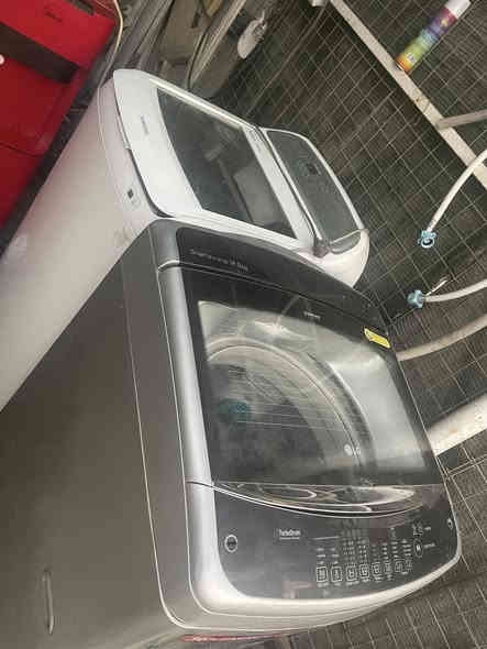 السلام عليكم غسالات فول اوتماتيك وحده سامسونك 15 كيلو والثانيه ال جي 18 كيلو سعر الوحده 150 الف قفل ع فحص وبيهن ضمان سبوع للاستفسار ***********
