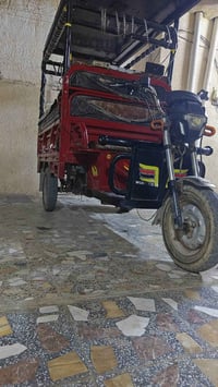 عندي ستوته شحن للبيع  فقط ستوته للبيع سعرها 700 وبيها مجال بسيط حك جية...