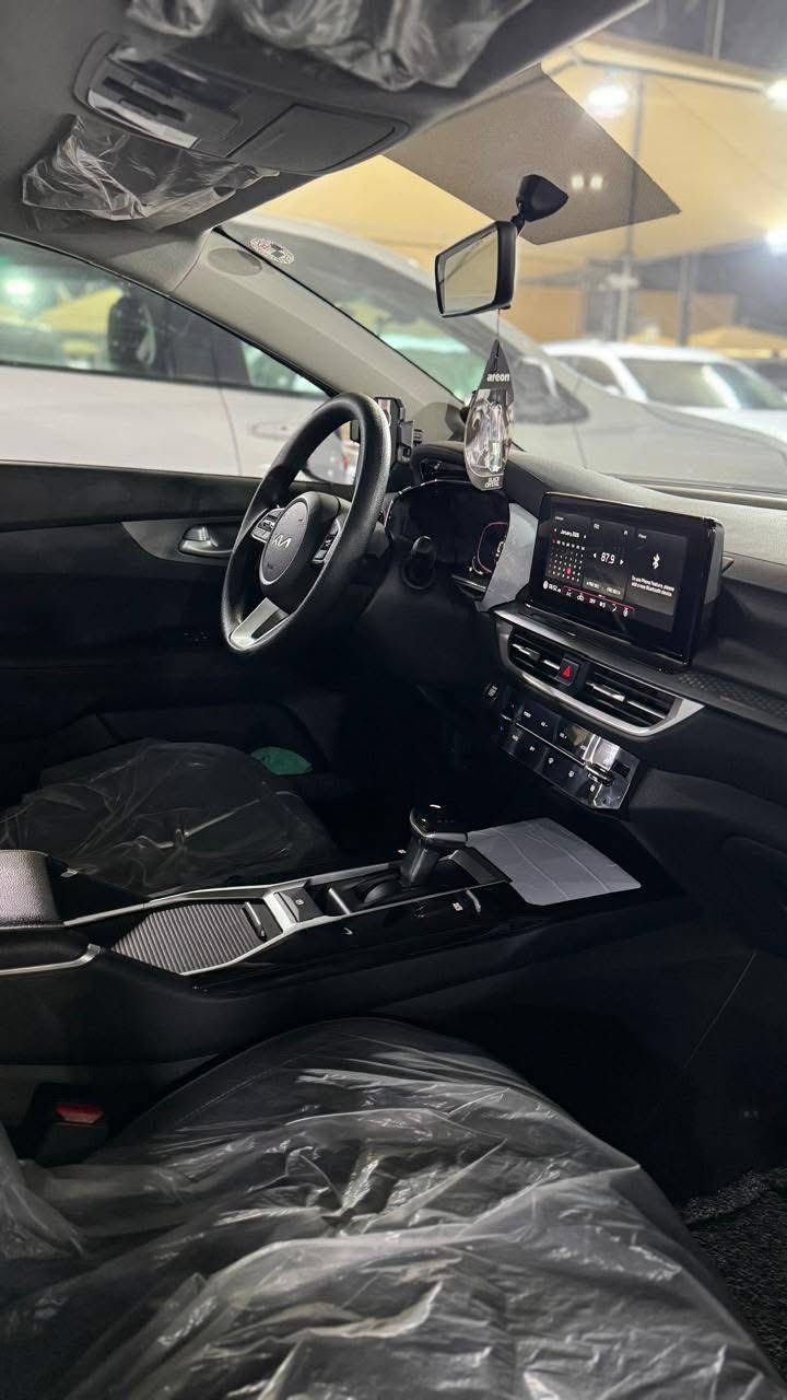 كيا k3  
🔴2025🔴
السيارة جاهزة من كلشي ومدوشمة 

ماشية 30 الف بعدها بحالة الشركة 

بأسمي تحويل مباشر  

150 وبيها مجال 
مكاني بغداد / سيدية 

***********
