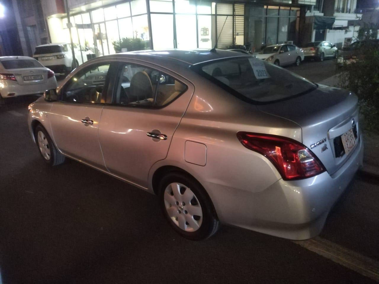 السلام عليكم سني هندي ام لبليته زركه موديل 23 رقم اربيل بسمي 
السعر 120 وبيهه مجال مكان الرمادي الاستفسار اتصال ***********
