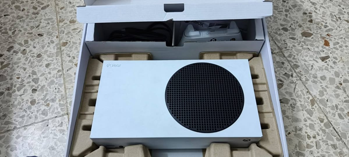 سلام عليكم
جهاز Xbox Series S للبيع، أخو الجديد ونظيف كلش
شوف بعينك  

​📦 الملحقات اللي تجي وياه:

◀️ اليد الأصلية  بنظافة تامة والتحكم بيها سلس

◀️ الكرتونة الأصلية مالت الجهاز ويه كل الوايرات والوصلات كاملة بدون أي نقص.

​📞 للاستفسار والتفاصيل:

اليريد يعرف التفاصيل، يگدر يراسلني خاص على الفيسبوك أو يتواصل وياي مباشرة على الواتساب:

📱 رقم الواتساب: ***********
