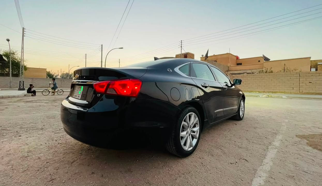 السلام عليكم 

*امبالا 2018 LT 
*محرك 3،600
* رقم بغداد بأسمي 
* وارد امريكي (( صور الحادث موجودة داخل المنشور ))
*لون ازرق حبري 
* دواخل جلد ومخمل
* شاشة قلاب 
* بصمة تشغيل 
* اربع ابواب بصمة
* محرك غير مفتوح مسبقا 
* عداد المسافة 123000 كم وليس ‼️
ميل‼️لم يتلاعب به مسبقا ‼️
* اطارات جديدة ياباني
* بطارية جديدة جداً 
* لا توجد اي اعطال واي مشاكل 
* تبريد (( ثلج ❄️)) 
* تغير الزيت فقط امس اويل ، او اي سي دلكو 
* حدادية جديدة قبل شهر كله ممتاز 
* تفويل البنزين (( محسن )) 
* الضرر (( باب الصدر ايمن بارد + چاملغ امامي ايمن تبديلنفس اللون + دعاميه تبديل نفس اللون ))
* بدون ايرباك ‼️بدون دواخل ‼️
وتوجد تلحيضات بسيطة باب الخلفي لا ترى بالتصوير 
* كشنات تدفئة + تحكمات كهرباء حساس خلفي / تحذير جانبي بالمرايات 
* السعر 140 $
للتواصل *********** فقط لا اتواجد على الفيس بوك لعدم الفراغ
