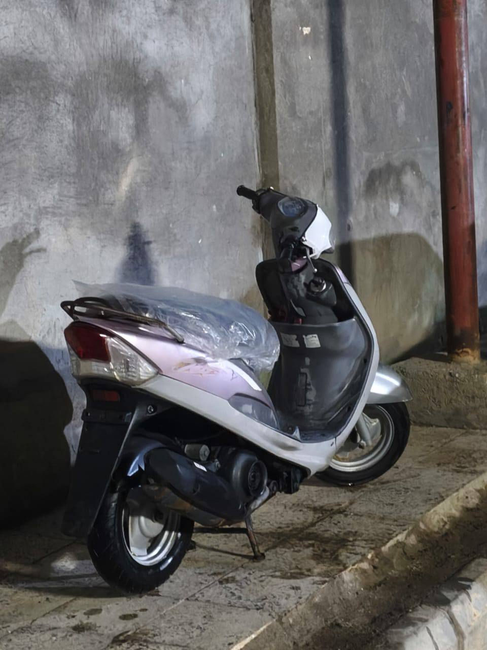 سلام عليكم ماكس منغولي كفاله عامه برغي مامفتوح بيها شرط الفحص مكاني ناصريه مركز السعر 800 وبيه مجال قليل ولشراي بي خير ويدلل ***********
