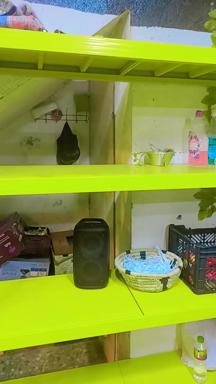 سلام عليكم غراض علوة للبيع   براد ايكور تركي حجم 70 نضافة وشرط تبريد ورفوف حديد وميز مخضر خشب مكاني ابو رمانة رقمي واتساب ***********
