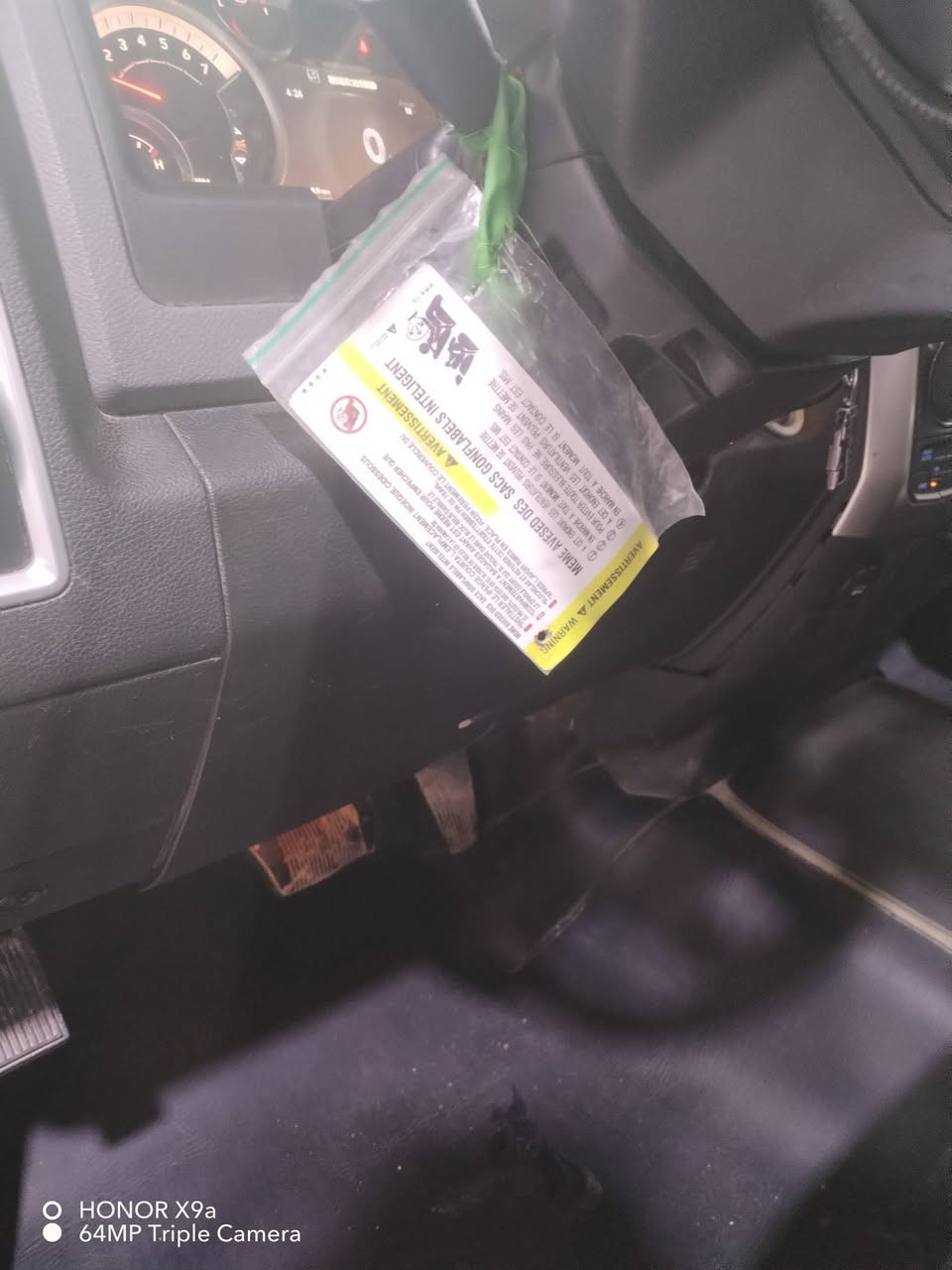 السلام عليكم شباب 🔥🔥رام بوكس2019🔥 فول مواصفات 5700 نضام ايكو تدفا كشنات تدفا استيرن هيتر جام فتحت سقف فتحات بل جاملغ سياره فول ✅رادارات 360درجه✅✅(( 🔥ماشيه 60الف))سياره كلش كلش جديده صدر امامي خلفي جديد لات زنون كشافات سياره متعوب عليها ضربتها كلش حلوا كدامكم  مكاني بغداد كاضميه رقمي(( ***********)) ((***********)).
