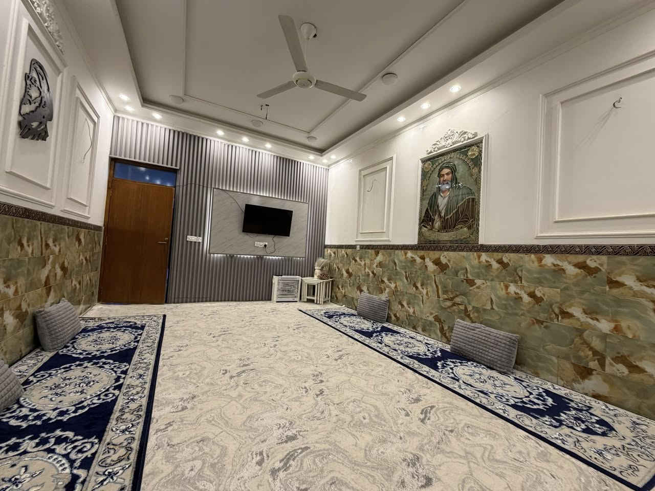 بيت مساحته 200 متر، طابق واحد 
الشعلة -الدوانم شارع بيت عنيد�يبعد بس 500 متر عن شارع 5 كيلو (يرتبط مباشرة ببوابة بغداد)�وقريب من شارع 100
🔹 صالة استقبال واسعة 
🔹 مطبخ 
🔹حولي
🔹 غرفتين نوم�🔹 حمام داخلي وخارجي�🔹 ساحة خارجية
🔸 جاهز للسكن �🔸 يتوفر ماء وكهرباء مجاري جديدة +الفرع مقرنص �🔸 قريب من الخدمات الأساسية
💰 السعر مناسب 
📞 للاستفسار: (***********)
