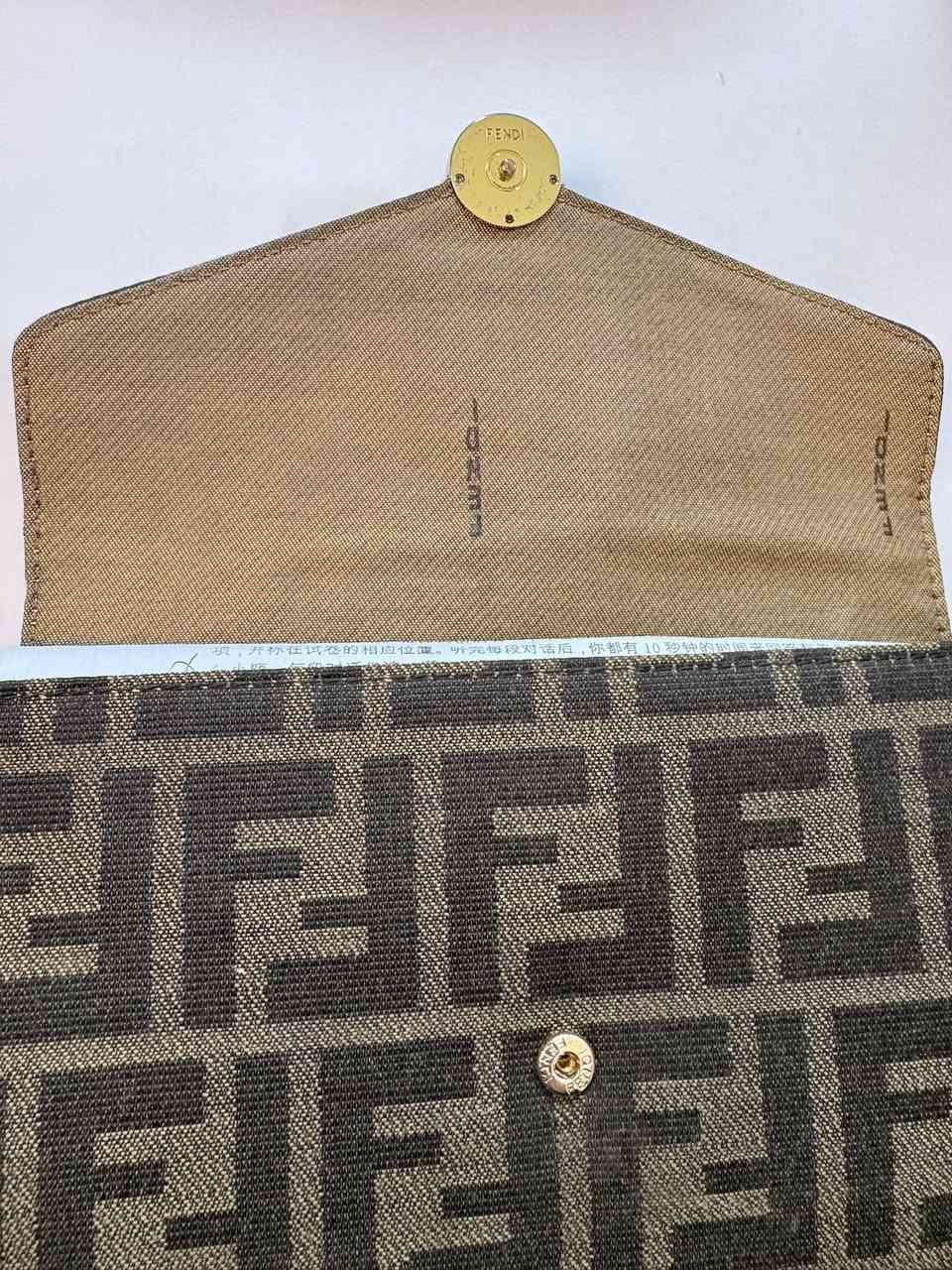 متوفر عدي حقائب براند prada  و Fendi مستعملات بعدهم بحالتهم الاصلية


**إذا كنت صاحب هذا الإعلان وتريد حذفه لأي سبب، رجاءا أرسل رسالة إلى الدعم الفني**