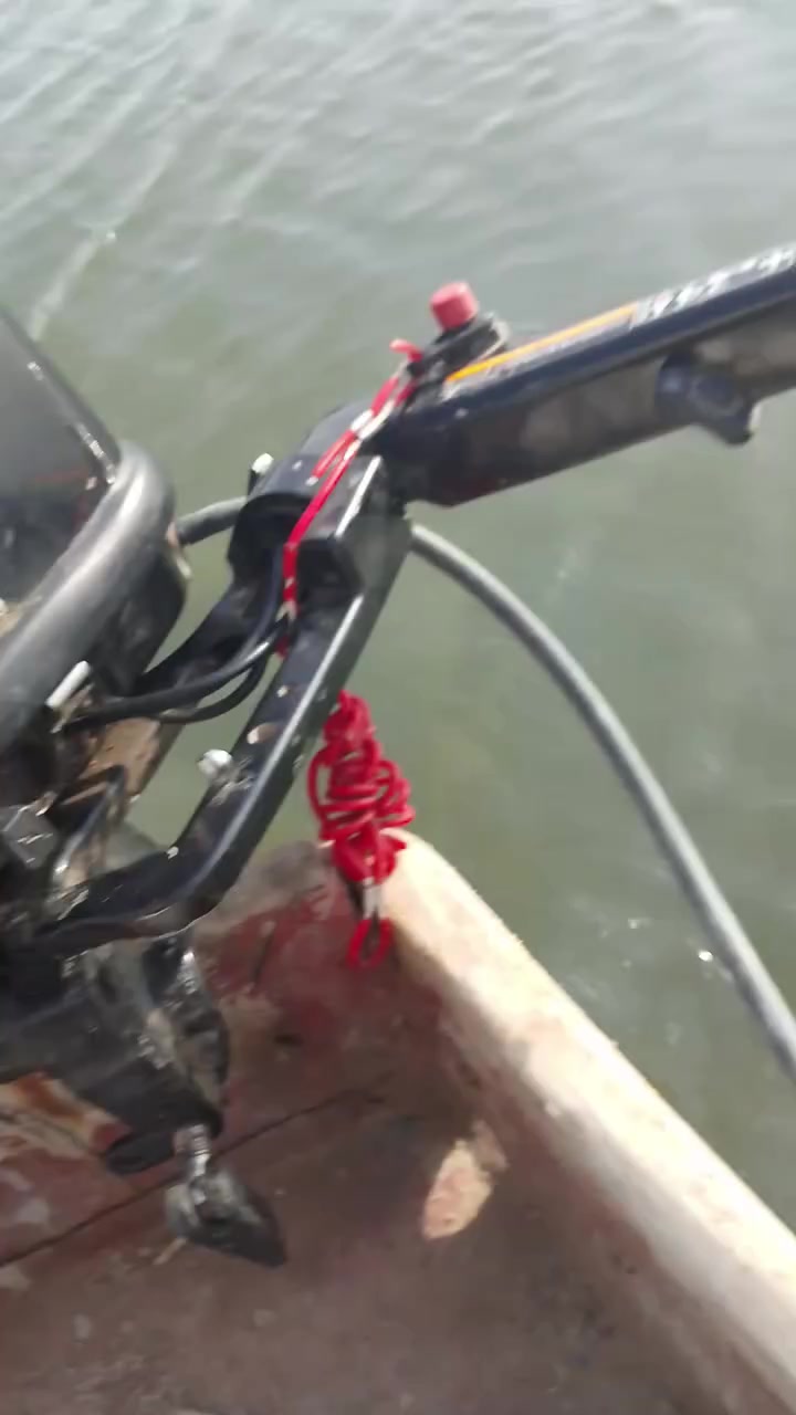 مكينه للبيع ام 8 توهاستو صيني ما مفتوح شرط الفحص معه بلم للبيع طول 14 ضراع نظيف كلش رقم ***********
