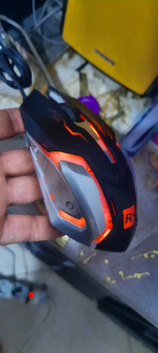 Casque et souris  gamer


**إذا كنت صاحب هذا الإعلان وتريد حذفه لأي سبب، رجاءا أرسل رسالة إلى الدعم الفني**
