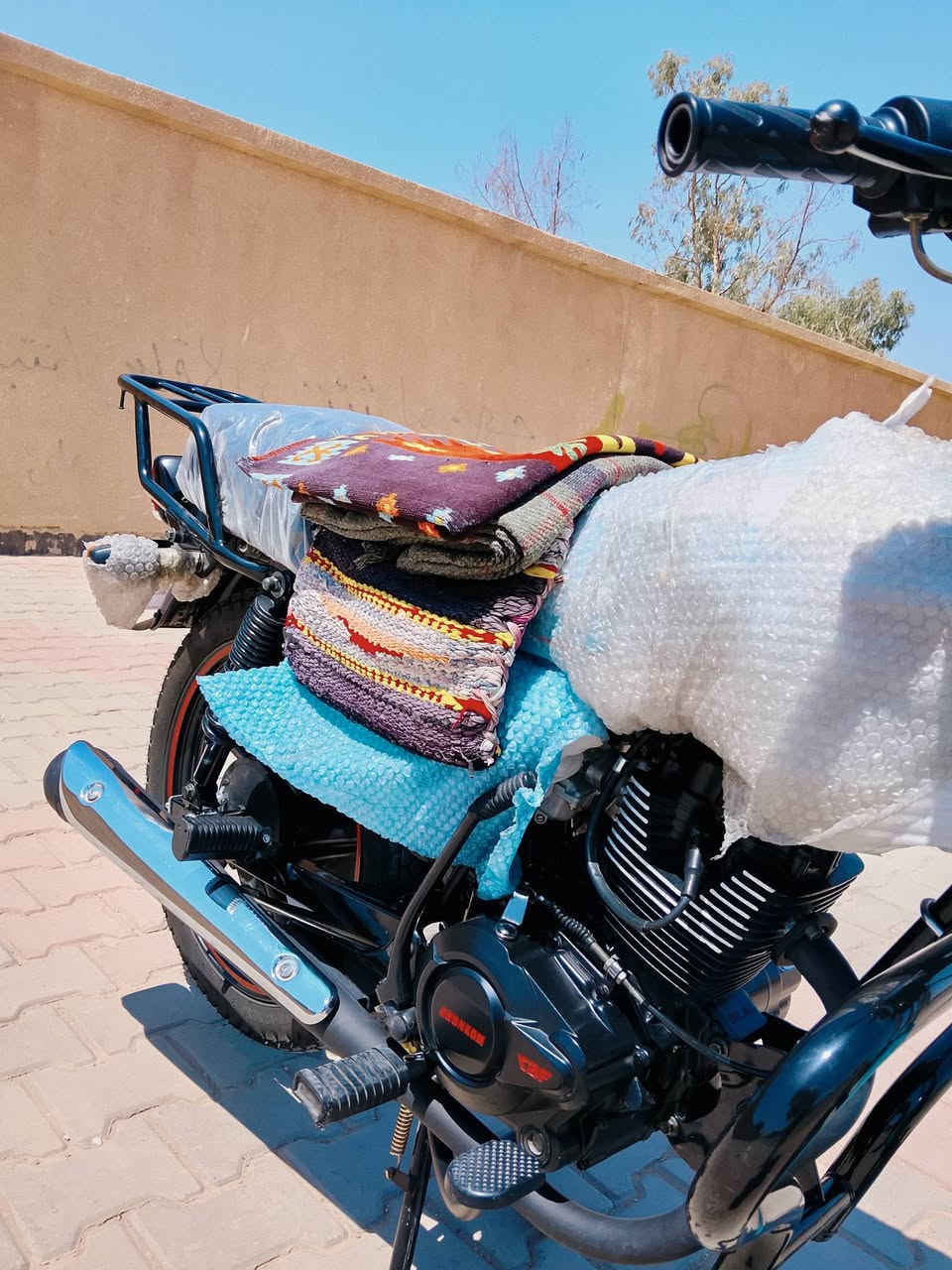 السلام عليكم دراجه شاينك مؤديل 26 دراجه زيرو ستوه طالعه من معرض مواصفات دايون نفخ كشكل ونصبه ورزانه المكان كربلاء السعر خاص او اتصال ‏‪***********‬‏💞
