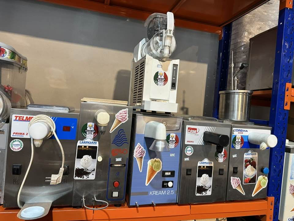 كل رمضان و انت طيب يا حبيب 🌙
وصل الوجبه جديدة  افضل مكائن كريم شانتي 
شركة  تيلمى TELME ايطالية 🇮🇹
مستخدم قليل نضيفه جدآ  ٩٠ % 
دائما احدث الموديلات ايطالية 🇮🇹
📍العنوان : مقابل تيرمينال سليمانية 
للاستفسار يسعدنا تواصلكم معنا على  بيس الأرقام التالية
*********** 
WhatsApp: 00393899265052
