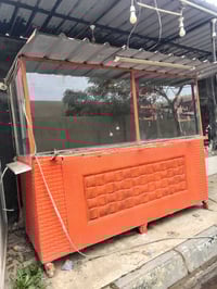 عربانة لفات للبيع نضيف وطباخ داخلي مكان فلافل و 4 عيون اضافيه للاستفسا...