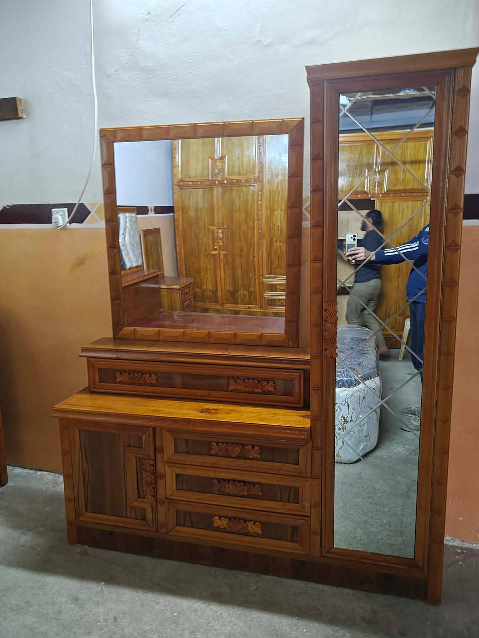 للبيع غرفه خشب عراقي ثقيل جديده ما مستخدمه سعر بمليون قفل


**إذا كنت صاحب هذا الإعلان وتريد حذفه لأي سبب، رجاءا أرسل رسالة إلى الدعم الفني**