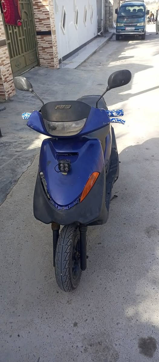 دراجه للبيع فراشه ام شوارب السعر مالها 250 وبيها مجال*********** رقم الهاتف العنوان بهرز
