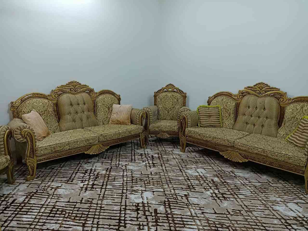 تخم مصري عشر مقاعد نظيف
350وبيها بسيط


**إذا كنت صاحب هذا الإعلان وتريد حذفه لأي سبب، رجاءا أرسل رسالة إلى الدعم الفني**