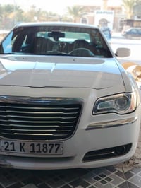 كرايسلر 300 • ٢٠١٢ • داخله كلين