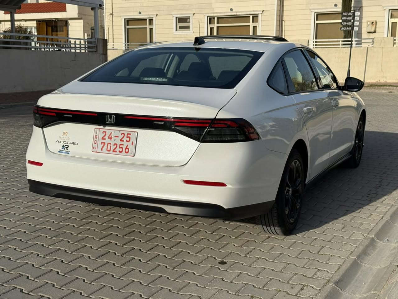 هوندا اكورد ياباني اصلي   2025 
فول مواصفات 

كلين تا يتيل 

• مكينة  4  تيربو يعني انسى الصرف 

• كير اوتوماتيك

• شاشة

• فتحه سلايد

• كاميرا خلفية 

• كرسي كهرباء 

• رادار امامي

• مانع تصادم

• محدد مسار

• تصحيح مسار

• تحكم  بالستيرن

• مثبت سرعة

• مانع انزلاق

• دخول ذكي

• إنارة ترحيبية

• هندبريك كهرباء

• عداد ديجيتال

• لايت عدسات زينون

• نظام اوتو لايت Auto

• لايت العالي زنون

اوتو هولد للبريك

• حساسات مطر

• حساسات امامي خلفي

• حساسات ضغط هواء الإطارات

‏لسعر اكتب رقم واحد بالتعليق
• 
رقم صاحب سيارة  *********** وتساب
