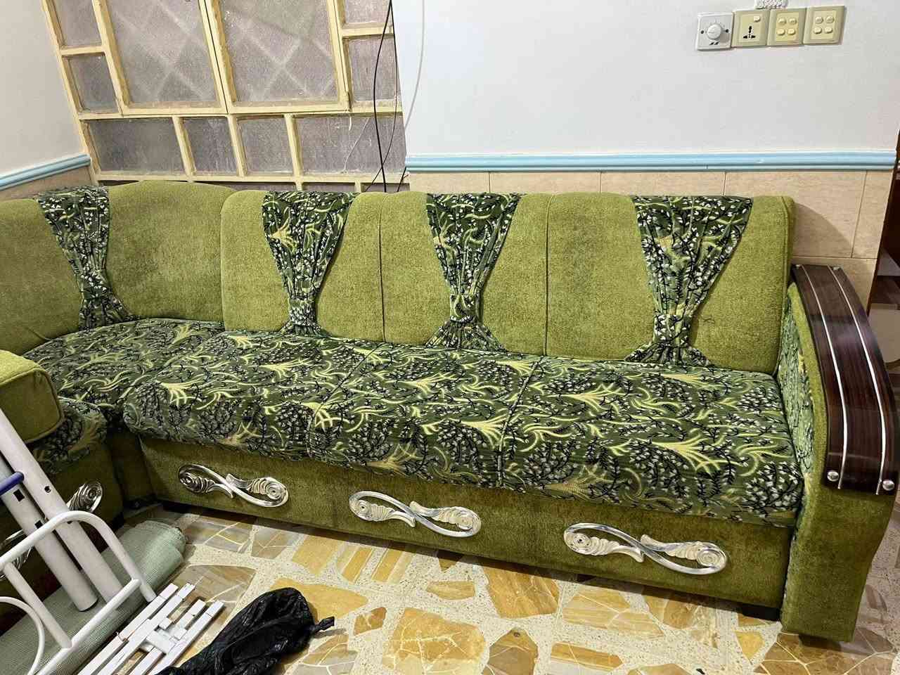 ديوان تسكام شغل درجه اولى للبيع نضيف جدا ***********
السعر 750 وبي مجال
30 نفر
