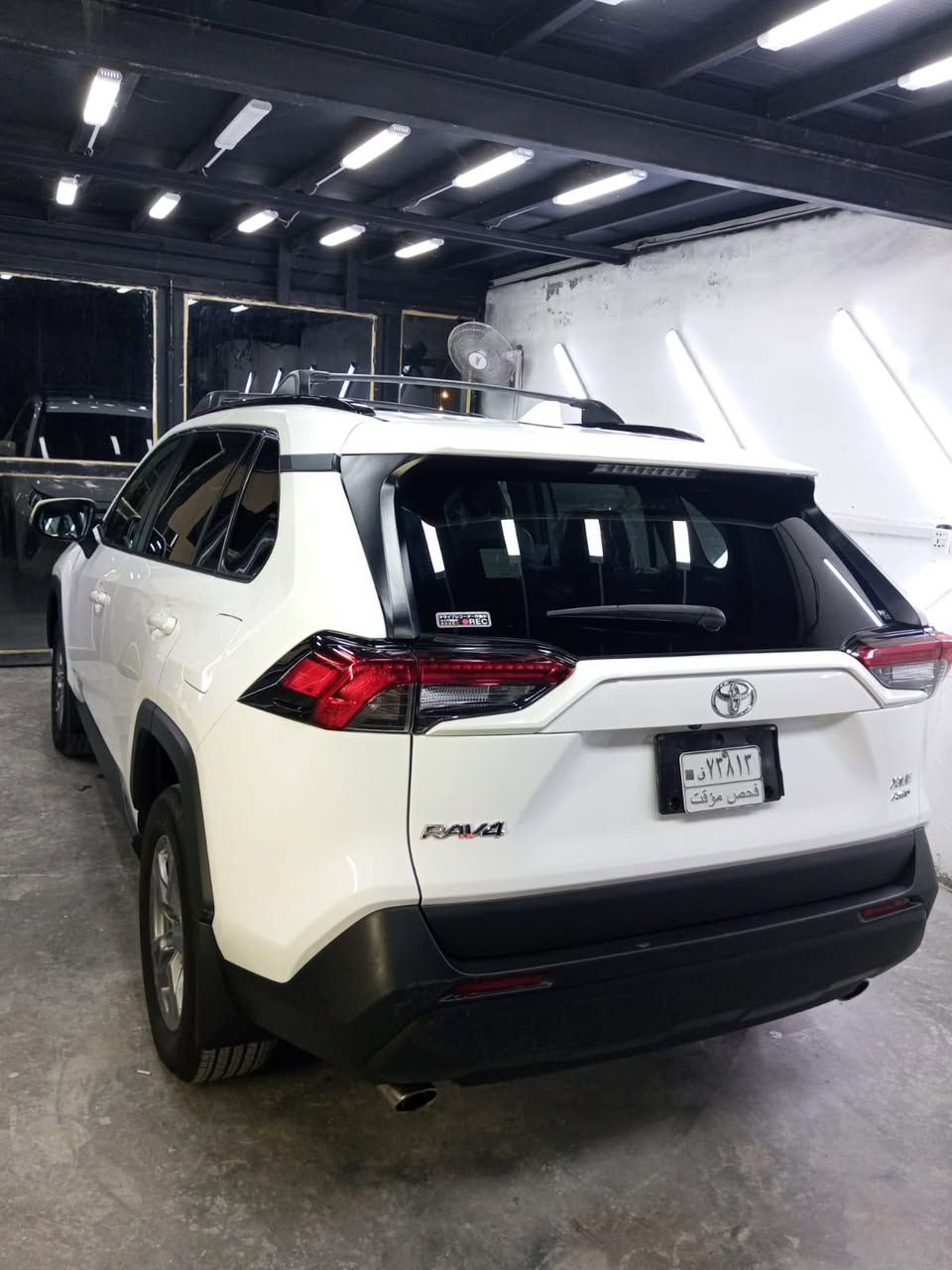 سلام عليكم راف فور XLE فول موديل 2024 ماشيه30 السعر 240 بانزين رقم الهاتف *********** وارد كندي مكان بابل منفيس بأسمي
