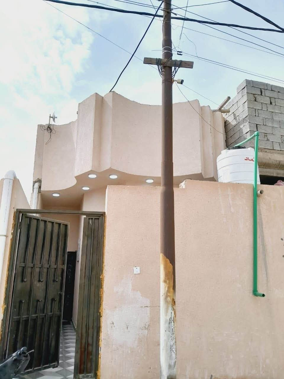 دار للبيع بلقبله بل٤الاف
السلام عليكم 🕊️
بيت للبيع في القبله منطقه ال4الاف طابو صرف تحويل رسمي للمشتري مساحه 100م يحتوي عل غرفتين صاله استقبال مطبخ و3 صحيات خارجي وداخلي سعر البيت 108 وبيه مجال موجود كل الخدمات اي استفسار اتصال او واتساب ***********
