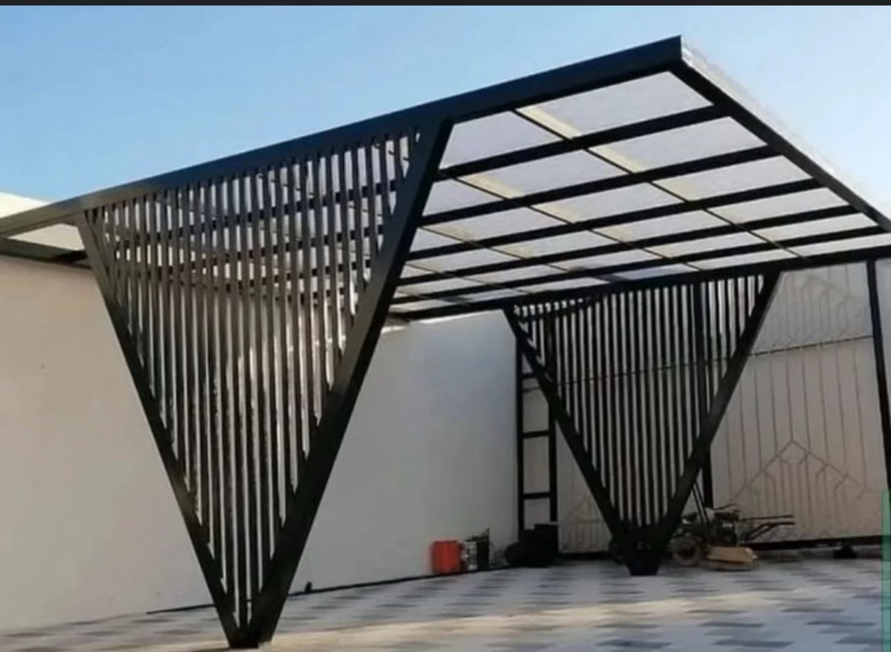 حداده حيدر لكافه الأعمال الحديديه أبواب شبابيك ومحجرات سقائف بغداد القاهره ***********
