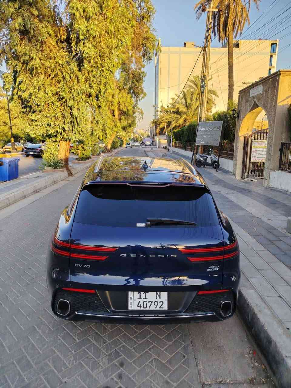 السلام عليكم جينسيس موديل 2025 وارد امريكي حادثها كما موضح بالصورة السعر 260 وبيها مجال السيارة كتاب شهداء ماشية السيارة 8 الاف بعدها اخت الزيرو 
مواصفات 
1_بصمة نضام ترحيب 
2_بانوراما
3_كامرات 5 (360 درجة)
4_تشغيل عن بعد 
5_كشنات خزن ميموري 
6_شحن واير ليس 
7_تبريد قطعتين 
8_كشنات جلد 
وبعد هواي مواصفات بيها اي استفسار الاتصال على الرقم 
غير متواجد انترنت اتصل واتساب ورصيد 
*********** 
مكان السيارة بغداد حي القاهرة
