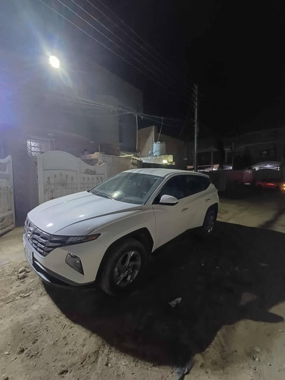 سلام عليكم توسان موديل 2024 مرقم بغداد صور الحادث بلمنشور السياره جديده ماشيه قليل السعر 205 وبيه مجال سياره دشبول دجتل داخل ابيض واسود 
الاستفسار ***********
